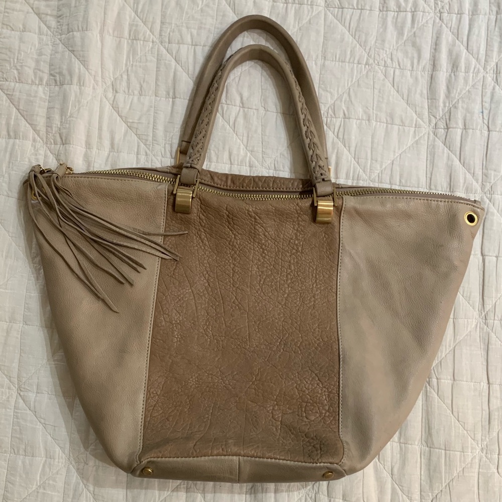 Kelsi Dagger bag